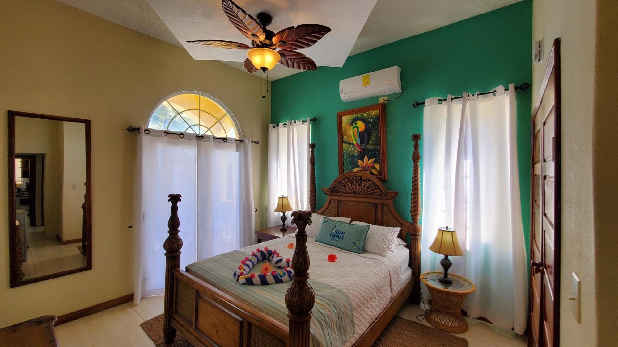 Blue Parrot Beach House And Villas Hopkins Ngoại thất bức ảnh