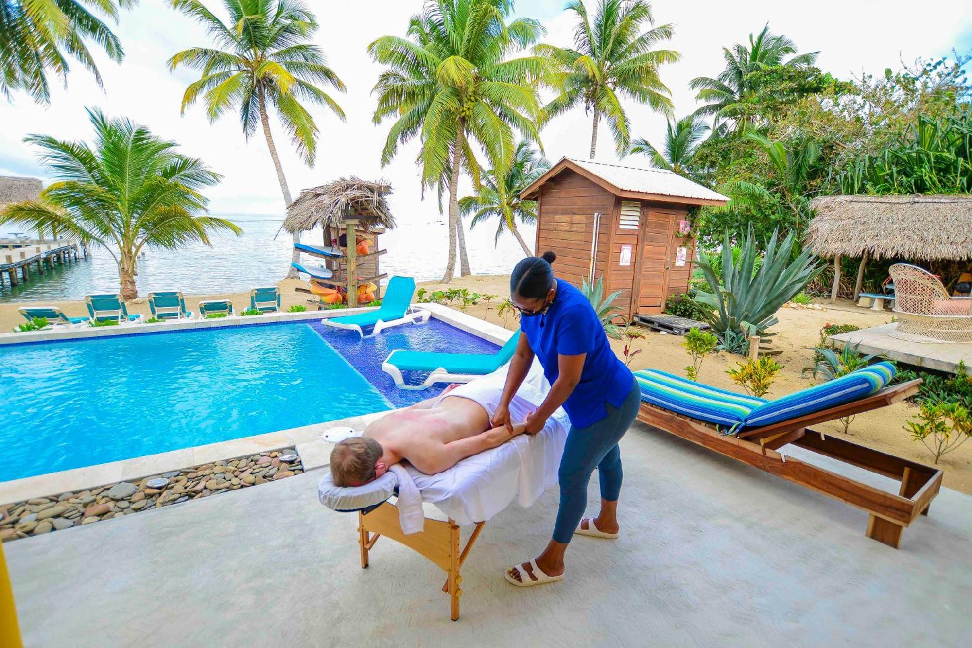 Blue Parrot Beach House And Villas Hopkins Ngoại thất bức ảnh