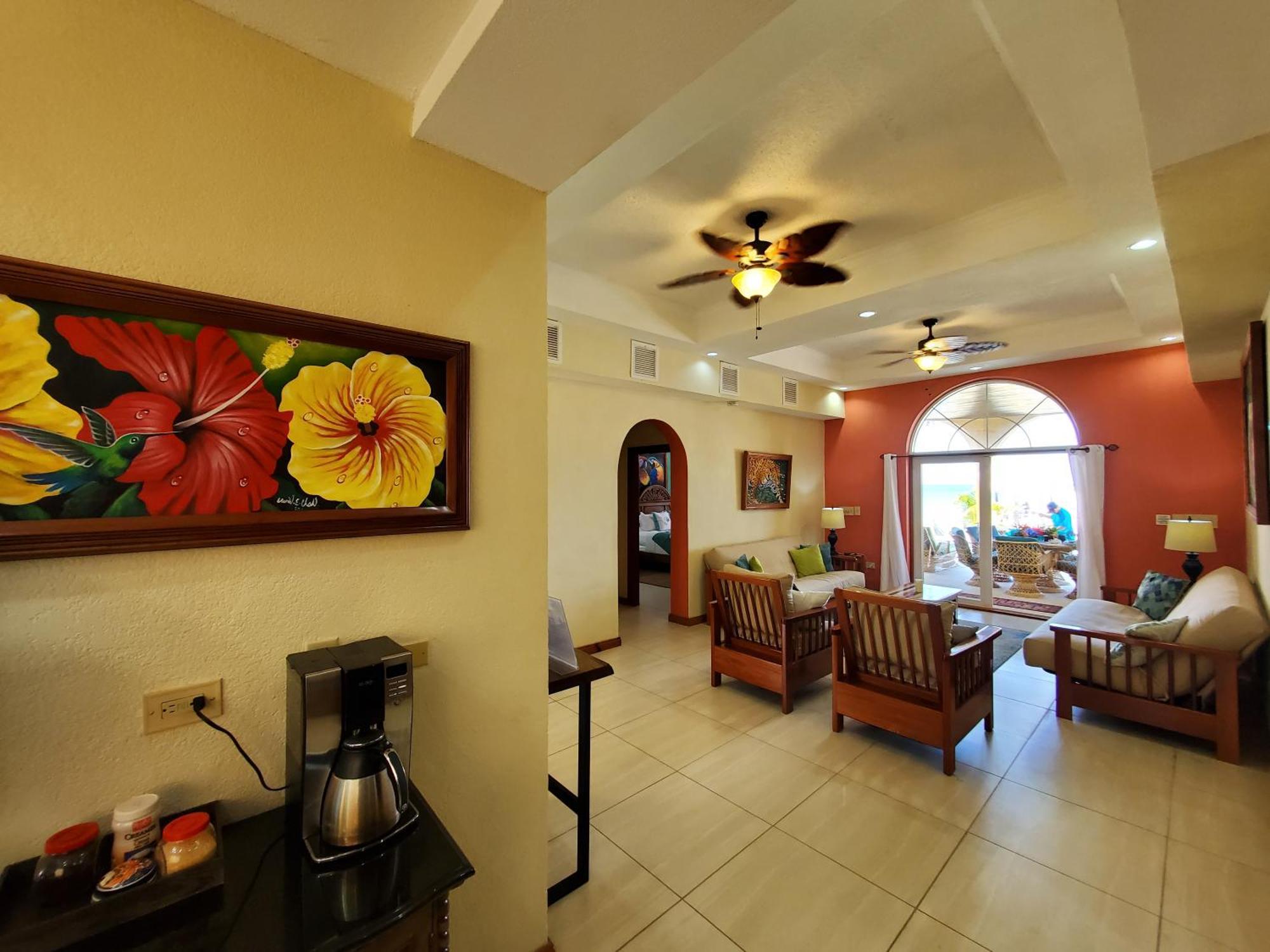 Blue Parrot Beach House And Villas Hopkins Ngoại thất bức ảnh