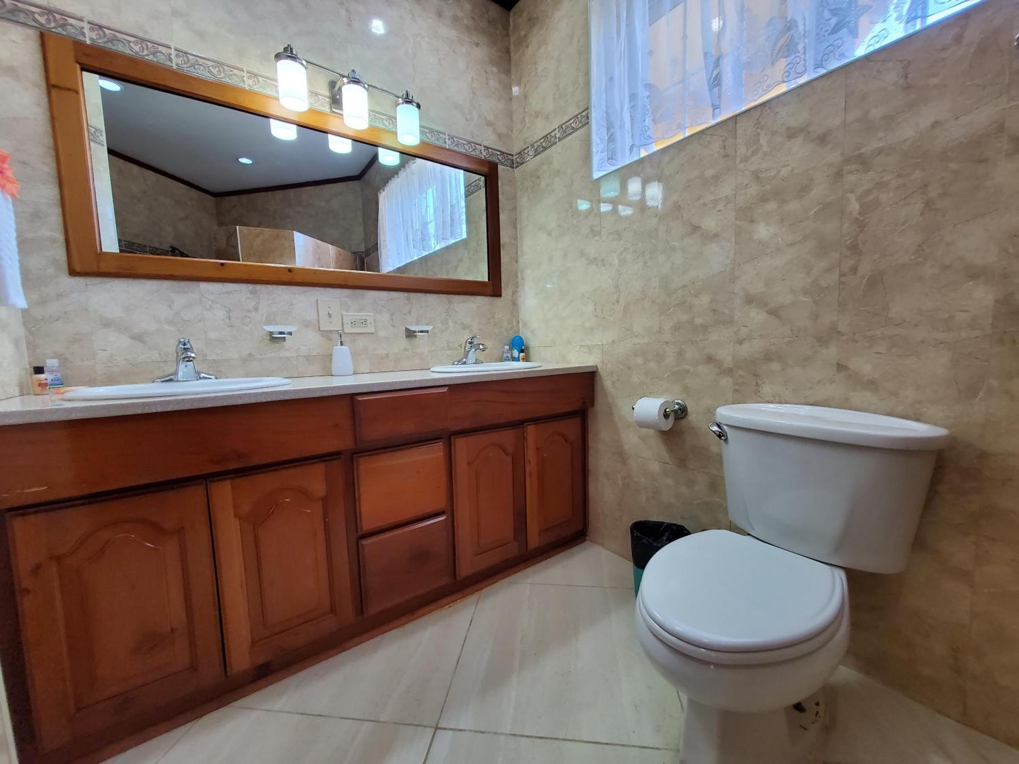 Blue Parrot Beach House And Villas Hopkins Ngoại thất bức ảnh