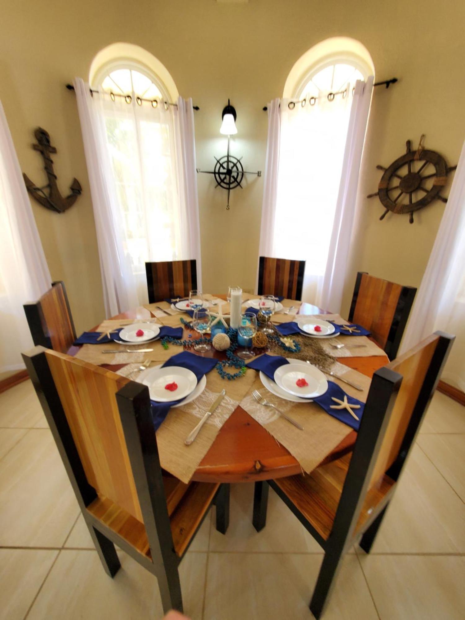 Blue Parrot Beach House And Villas Hopkins Ngoại thất bức ảnh